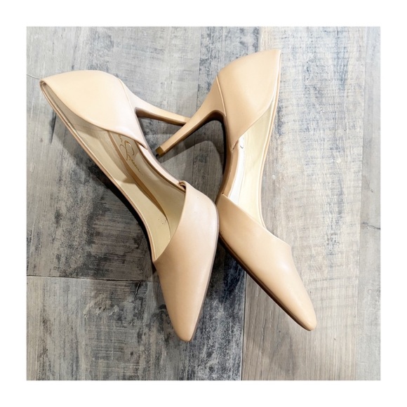 Jessica Simpson Elegant Nude Pumps - Picture 4 of 10